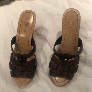 Brown leather Car Shoe platform slide sandals.